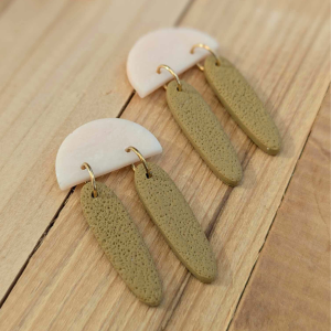 Rivière – Rose Pastel et Jaune Ocre