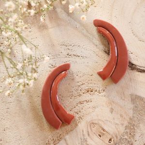 Boucles d&rsquo;oreilles – Libellule – Acajou – Bijou unique & fait-main